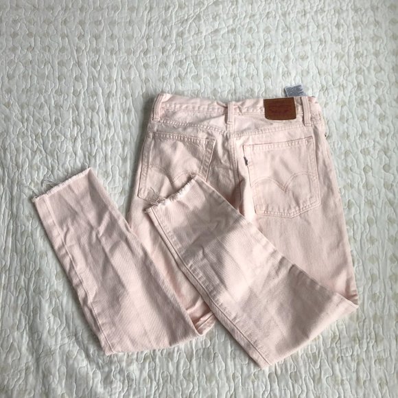 Light Pink Levi's - Picture 8 of 8
